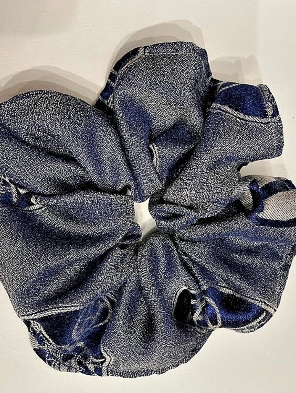 Hermès Silk Scrunchie Blue upcycled from authentic silk scarf - Picture 5 of 6